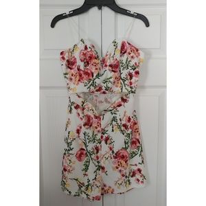 BRAND NEW Fashion Nova Romper Floral